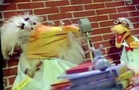 Between The Lions Between The Lions S01 E015 Theres A Fly In My Soup