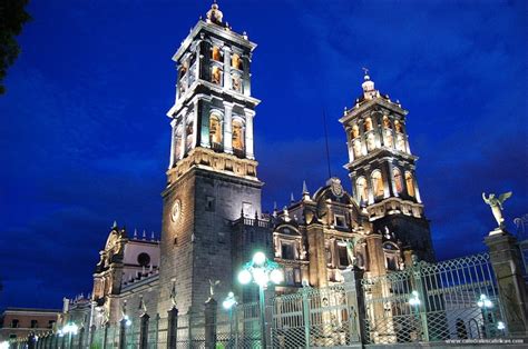 Puebla de noche | marianasergioydominicpuebla1b