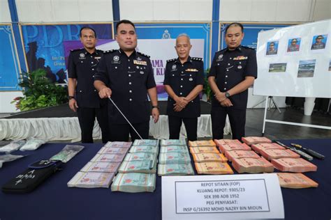 Kluang Cops Nab Four Seize Nearly 4kg Of Syabu Ganja In Raid