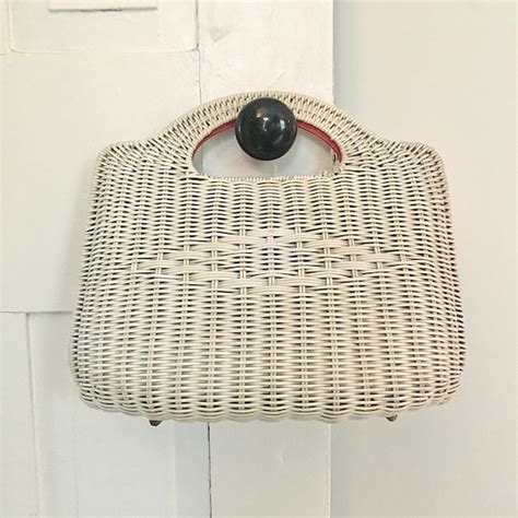 S White Wicker Gem