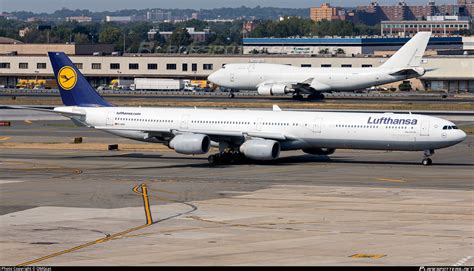 D AIHV Lufthansa Airbus A340 642 Photo By OMGcat ID 1317504