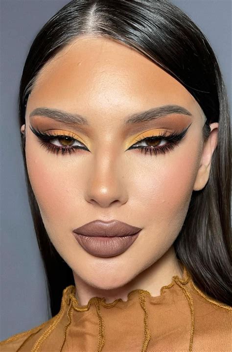 38 Glam Winter Makeup Looks To Rock In 2022 Lilyart Coachella Makeup Eye Makeup Styles Eye