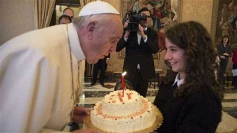 Che Cosa Regalare A Papa Francesco Per Il Suo Compleanno