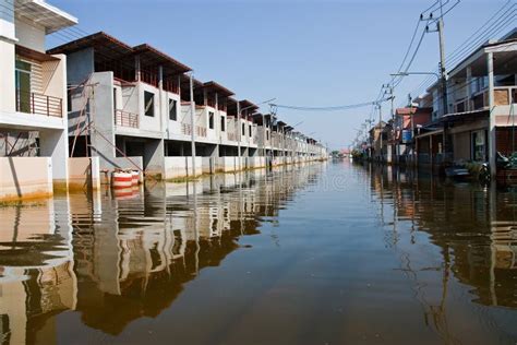 flooding  bangkok thailand editorial photo image  barricade