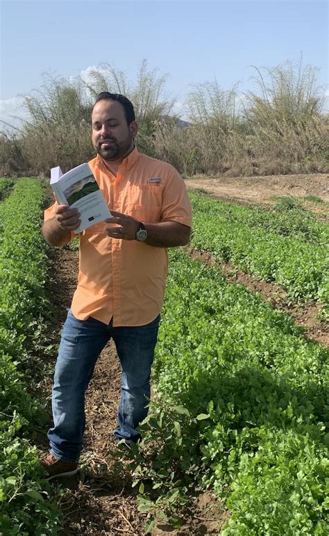 El Primer Libro Sobre Derecho En La Agricultura En Puerto Rico 80grados