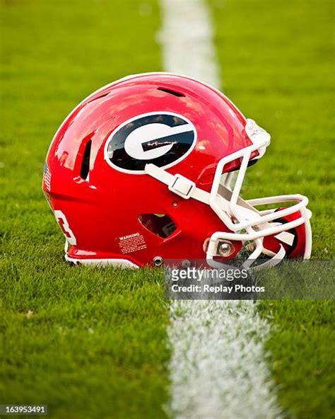 188 Vanderbilt Football Helmet Photos & High Res Pictures - Getty Images