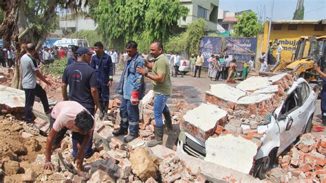 Dead In Ahmedabad Wall Collapse Ahmedabad News The Indian Express