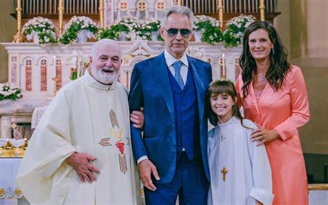 Singer Andrea Bocelli & Wife Celebrate Daughter's First Communion on ...