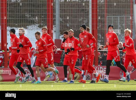 Muenchen Deutschland 10 De Diciembre De 2023 Mannschaft Team Laeuft