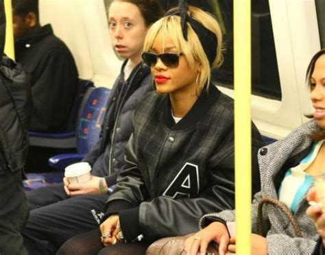 Celebrities on the Subway (35 pics)