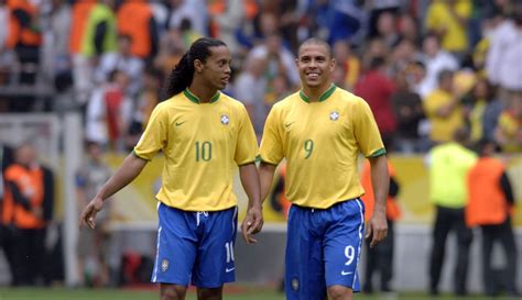 Mensajes Por El Cumpleños De Ronaldinho El Emotivo Mensaje De Ronaldo Para Ronaldinho En Su