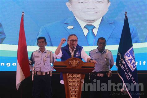 Foto Rapat Koordinasi Pemenangan Pemilu Di Jambi Zulhas Bakar