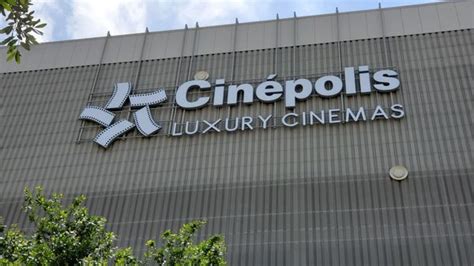 CINEPOLIS LUXURY CINEMAS - 197 Photos & 402 Reviews - 2365 Victory Park ...