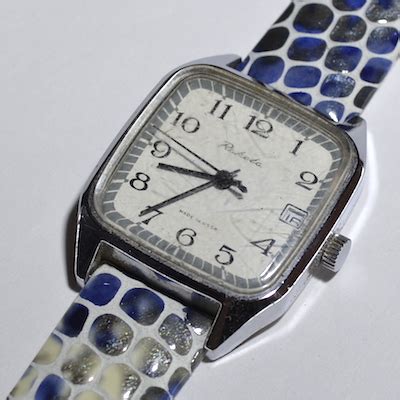 Часы механические Ракета 16 камней прямоугольные белый циферблат хром ...