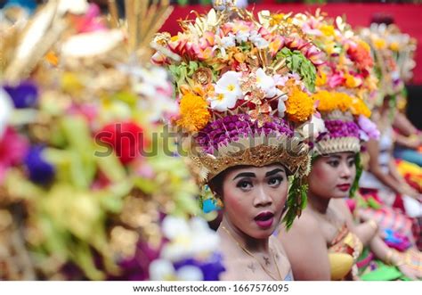 Female Dancer Rejang Jasri Karangasem Village Stock Photo 1667576095