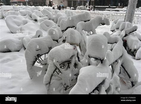 Wetterbild Wintereinbruch In Muenchen Am Starke