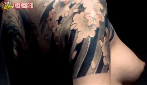 Naked Naomi Tani In Tattooed Flower Vase