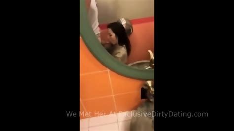 Brunette Tinder Babe Fucks On The First Date