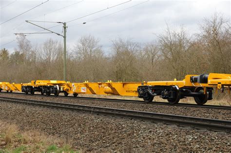 Gattung L S Flachwagen In Sonderbauart Fotos Bahnbilder De