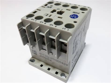 Миниконтактор 3-фазный 20A(13кВт) - 10€, 100-K05KF400 A, Allen-Bradley ...