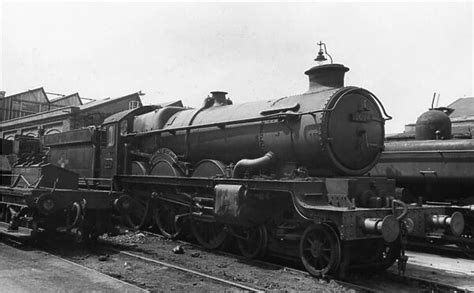 Castle Class Locomotive No 5094 Tretower Castle At