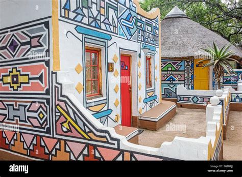 Pedi basotho ndebele resort guest lodging hotel colorful art artwork hi-res stock photography ...