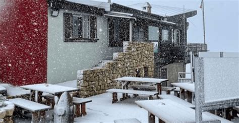 Halloween Porta La Prima Neve Della Stagione Sui Monti Veronesi