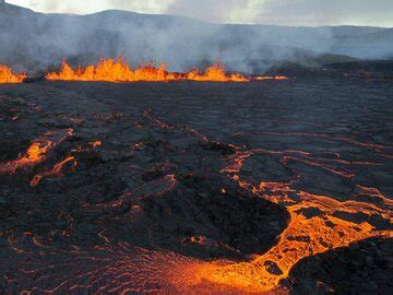 Wybuch Wulkanu Na Islandii Wcze Niejsza Erupcja Sparali Owa A Ruch