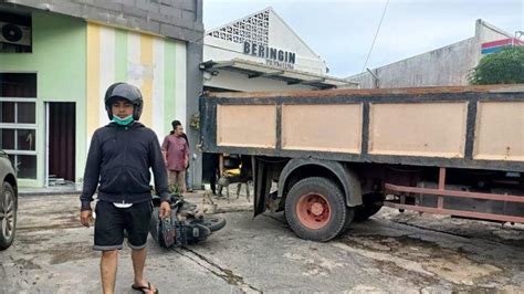 Kecelakaan Hari Ini Di Batam Truk Alami Rem Blong Tabrak Dua Sepeda