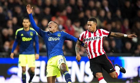 Manchester United And Tottenham Target Memphis Depay Could Leave PSV