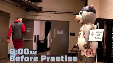 VIDEO: Houston Rockets Pranked by Inflatable Mascot