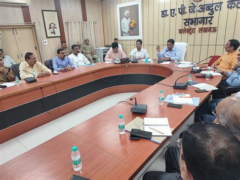 Dm Lucknow Held A Meeting Regarding Chhath Puja Id Card Should Be Put