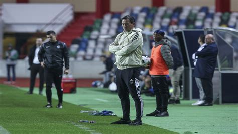 BAIXA DE PESO PARA ROGER SCHMIDT TITULAR DO BENFICA DEVE FALHAR