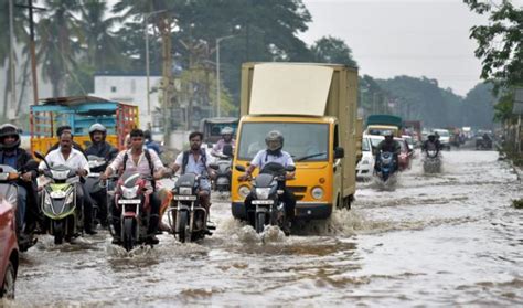 Chennai Flooded After Overnight Downpour More Rains Expected Rediff