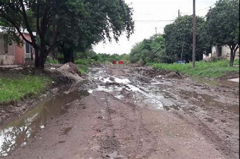 En Fr As La Lluvia Caus Anegamientos En Calles Del Barrio Sumampa La