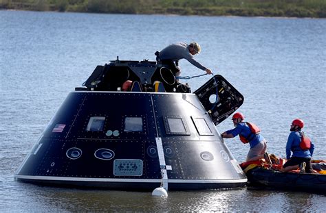 組圖：美國宇航局舉行登月太空艙回收演練 Nasa 月球 獵戶座 大紀元