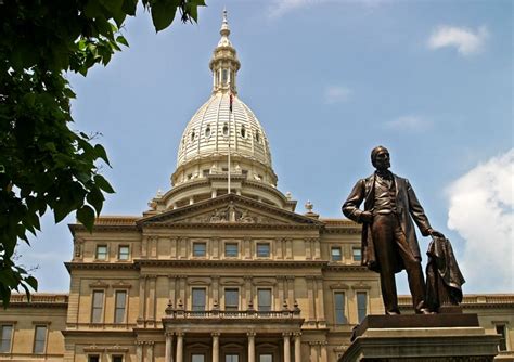 Lansing State Capitol Building – Haunted Houses