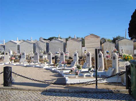 Concelho Da Arruda Dos Vinhos Monumentos Aos Combatentes Memoriais E