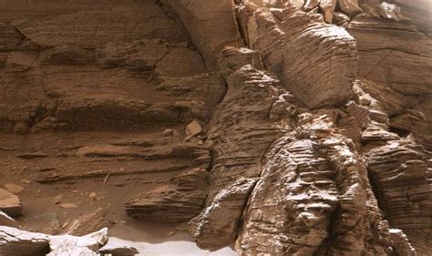 Nasas Curiosity Mars Rover Uncovers Layered Rock Formations On The Red