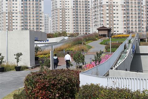 휴식과 문화가 있는 공간으로 탈바꿈하는 세종청사 옥상정원