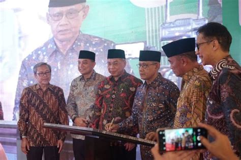 Haedar Nashir Resmikan At Ta Awun Tower Dan Groundbreaking Rsgm Ums