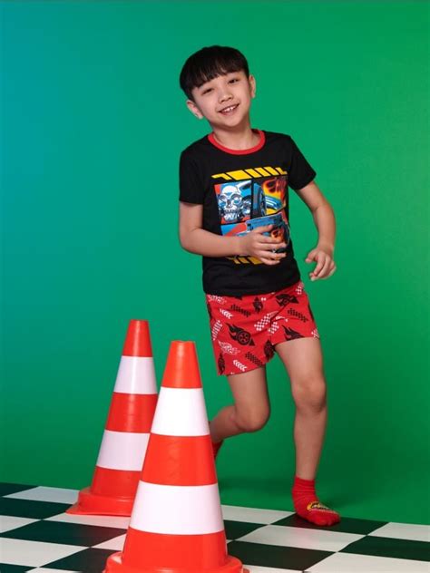 Pi Ama Hot Wheels Kolor Czarny Sinsay Zd X