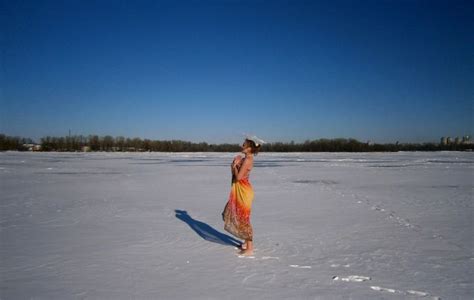 12 best Barefoot Snow & Ice images on Pinterest | Barefoot, Barefoot ...