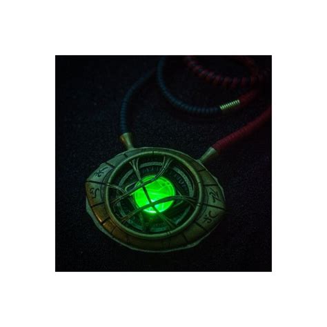 Réplica Colgante del Ojo de Agamotto Doctor Strange Marvel