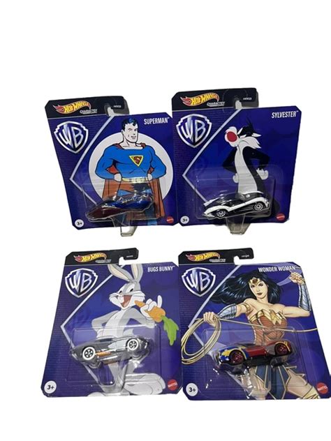 HOT WHEELS WARNER Bros Character Cars Set Of Bugs Super Man Sylvester WW EUR