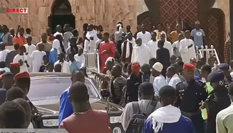 Direct Ousmane Sonko à la grande mosquée Touba Vidéo