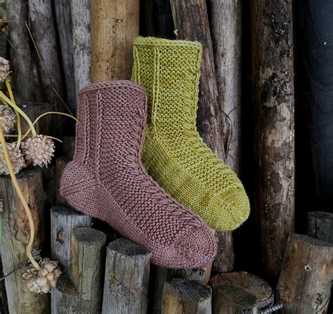 Ravelry Raunioiset Mini Socks pattern by Suvi Lyytikäinen