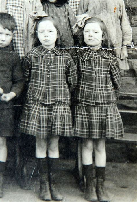 Meet The Worlds Oldest Identical Twin Sisters Who Have Spent 103 Years