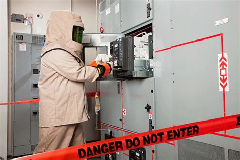 ¿qué Es Un Arc Flash Fallas Eléctricas Comunes Tecsa