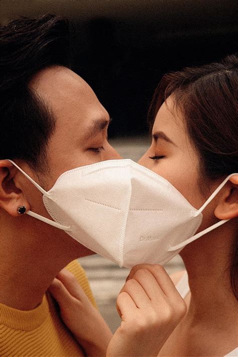 Anh Đức bị đồn hẹn hò với hot girl FapTV bạn gái liền đăng ngay ảnh này